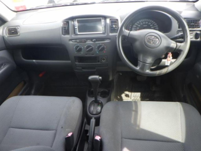 TOYOTA SUCCEED 2010