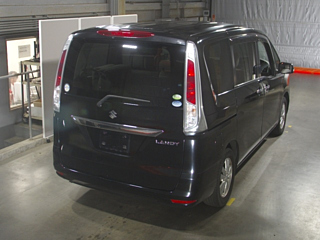 SUZUKI LANDY 2011