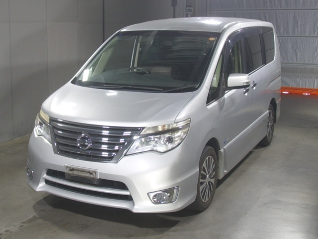 NISSAN SERENA 2015