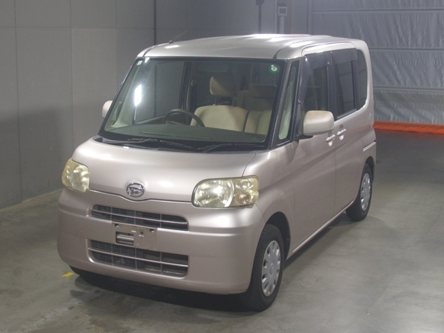 DAIHATSU TANTO 2009