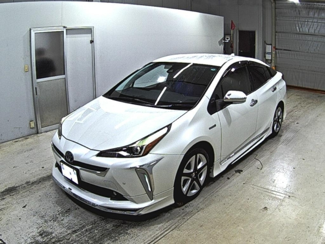 TOYOTA PRIUS 2019