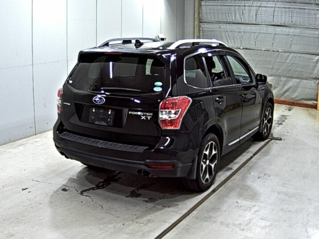 SUBARU FORESTER 2015