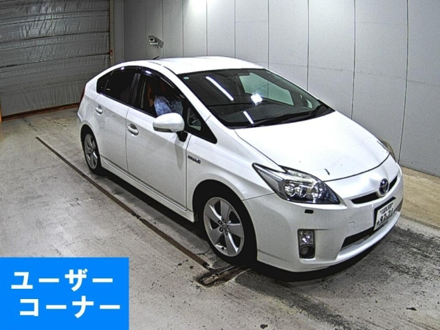 TOYOTA PRIUS 2011