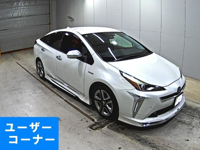 TOYOTA PRIUS 2019