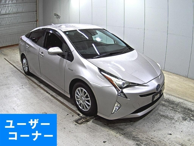 TOYOTA PRIUS 2016