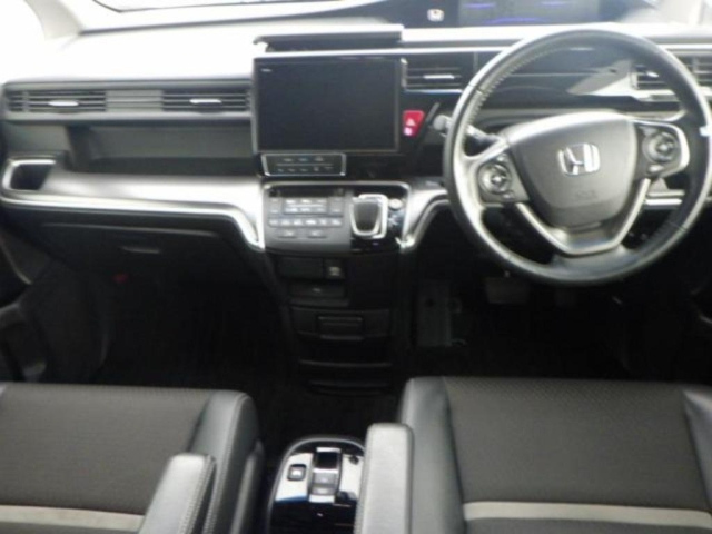 HONDA STEP WAGON 2018