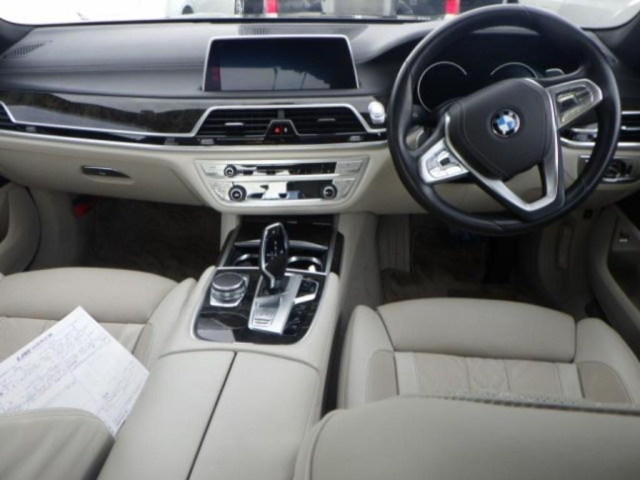BMW 7 SERIES 2016