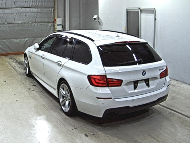 BMW 5 SERIES 2013