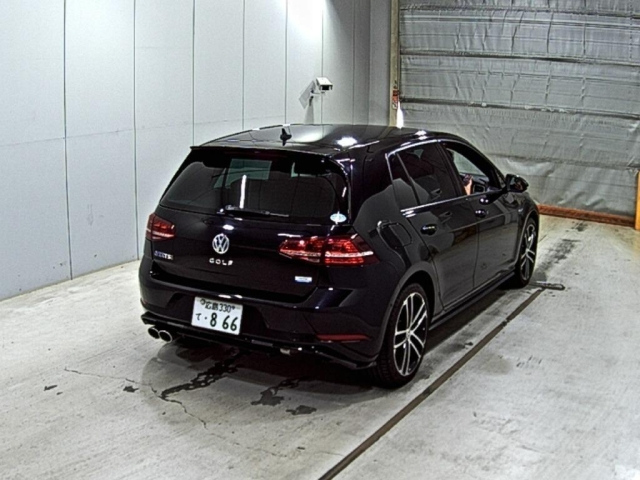 VOLKSWAGEN GOLF 2015