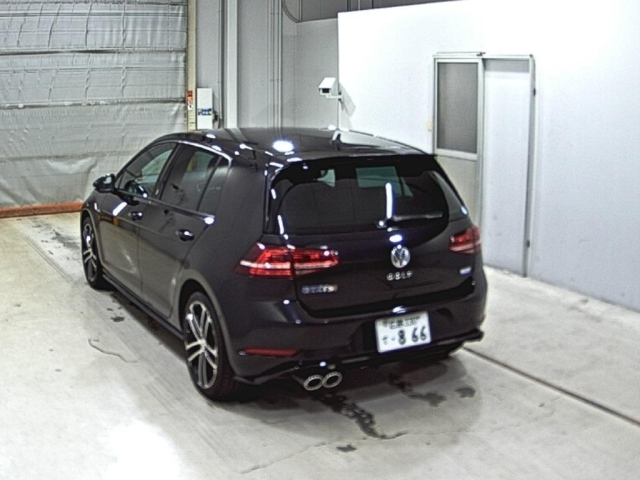 VOLKSWAGEN GOLF 2015