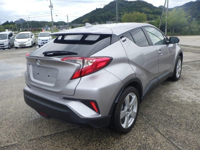 TOYOTA C-HR 2022