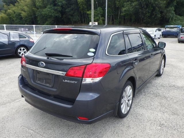 SUBARU LEGACY 2011