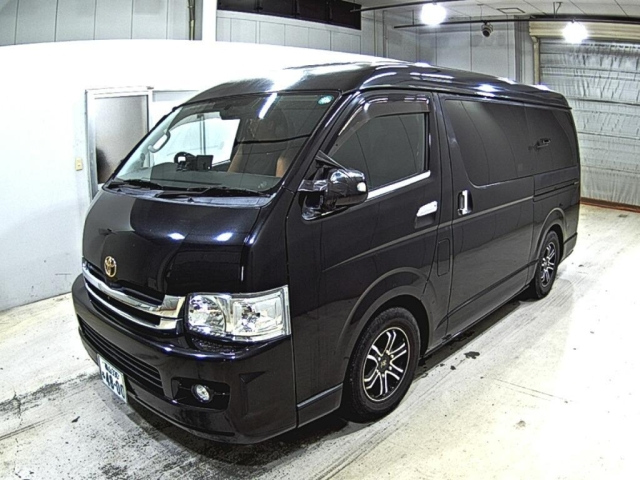 TOYOTA HIACE 2009