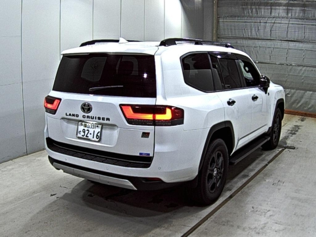 TOYOTA LAND CRUISER 2024