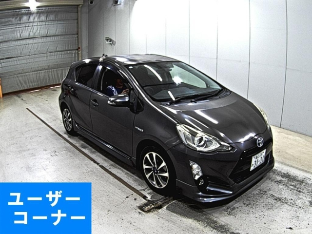 TOYOTA AQUA 2015