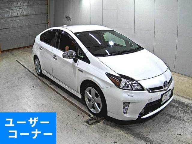 TOYOTA PRIUS 2013