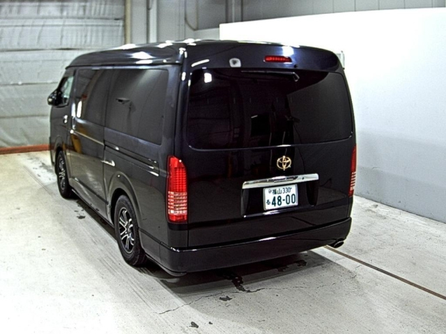 TOYOTA HIACE 2009