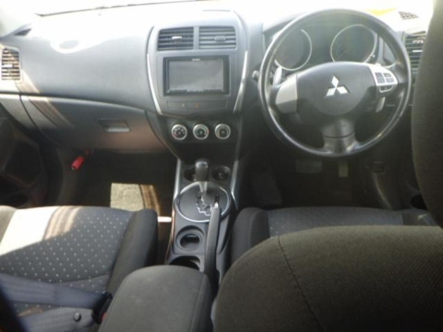 MITSUBISHI RVR 2011