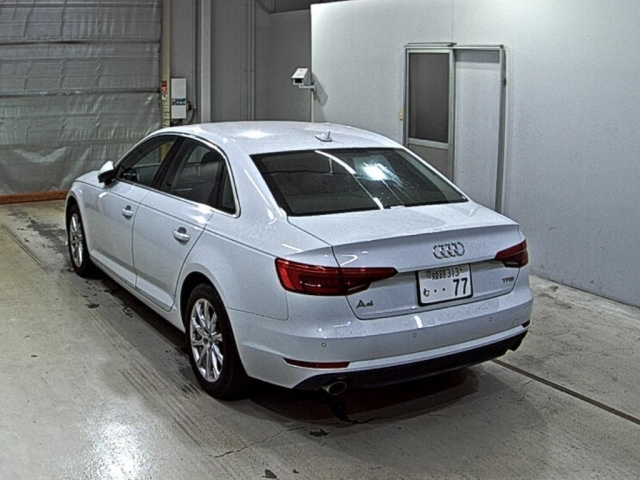 AUDI A4 2016