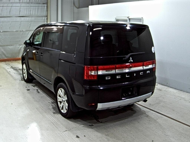 MITSUBISHI DELICA D5 2012