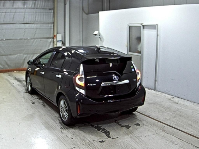 TOYOTA AQUA 2020