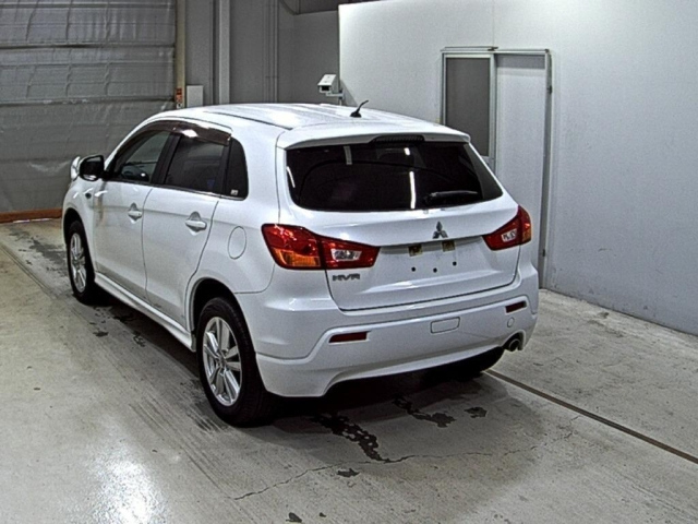 MITSUBISHI RVR 2011