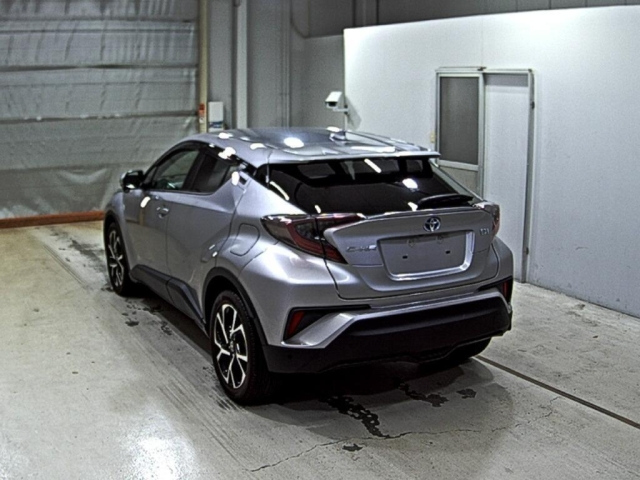 TOYOTA C-HR 2017