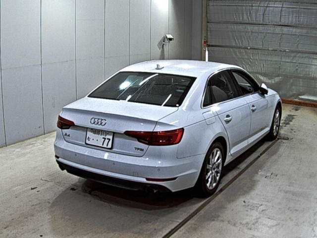 AUDI A4 2016