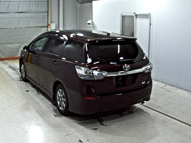 TOYOTA WISH 2012