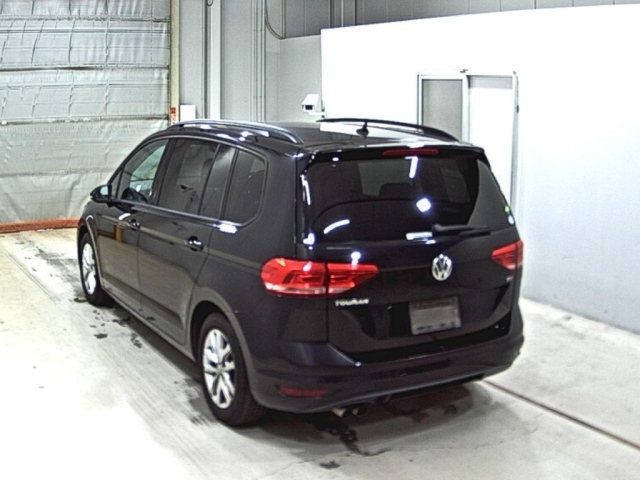 VOLKSWAGEN GOLF TOURAN 2016