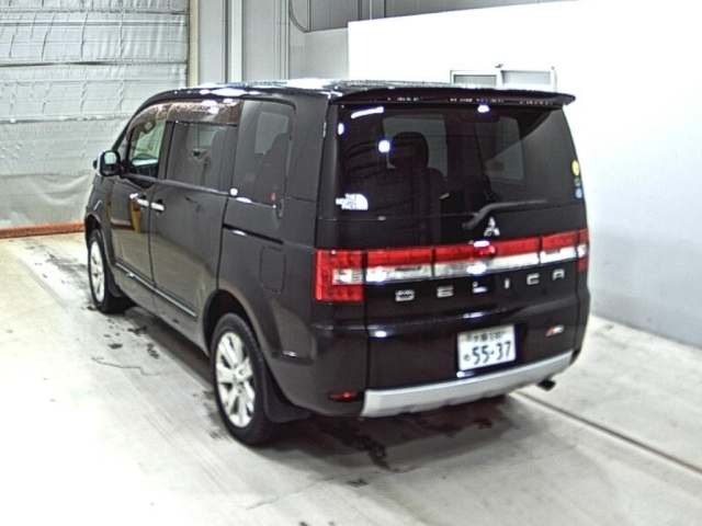 MITSUBISHI DELICA D5 2012