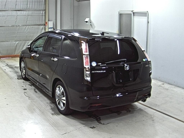 HONDA STREAM 2010