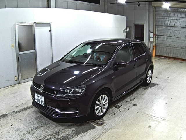 VOLKSWAGEN POLO 2015