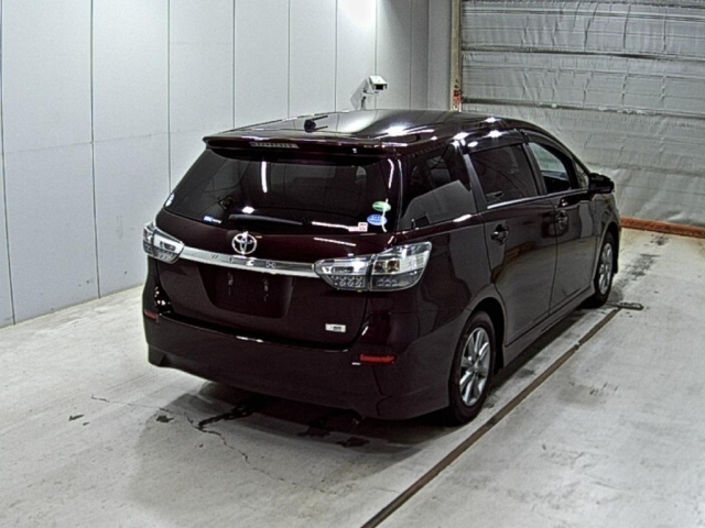 TOYOTA WISH 2012