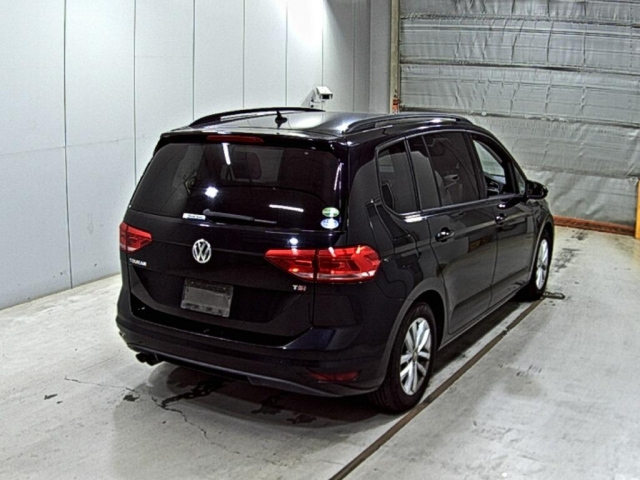 VOLKSWAGEN GOLF TOURAN 2016