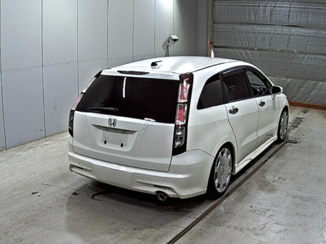 HONDA STREAM 2010