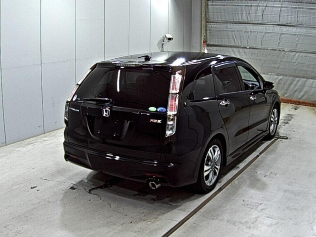 HONDA STREAM 2010