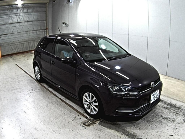 VOLKSWAGEN POLO 2015