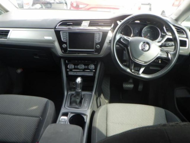 VOLKSWAGEN GOLF TOURAN 2016