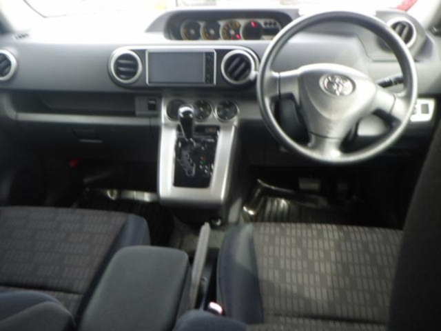 TOYOTA COROLLA RUMION 2010