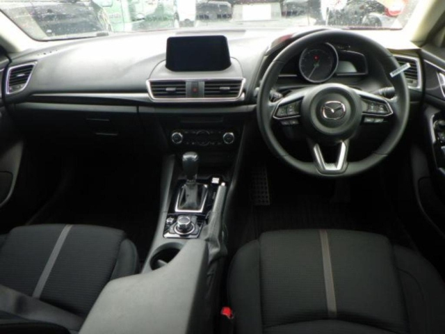 MAZDA AXELA 2018
