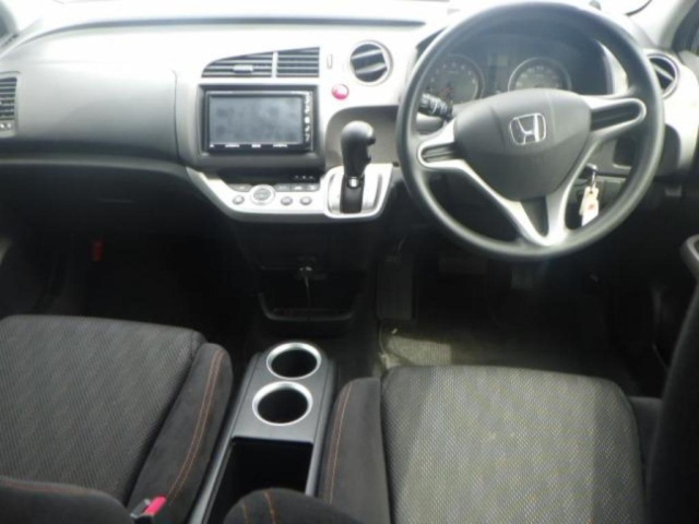 HONDA STREAM 2012