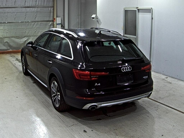 AUDI A4 2017