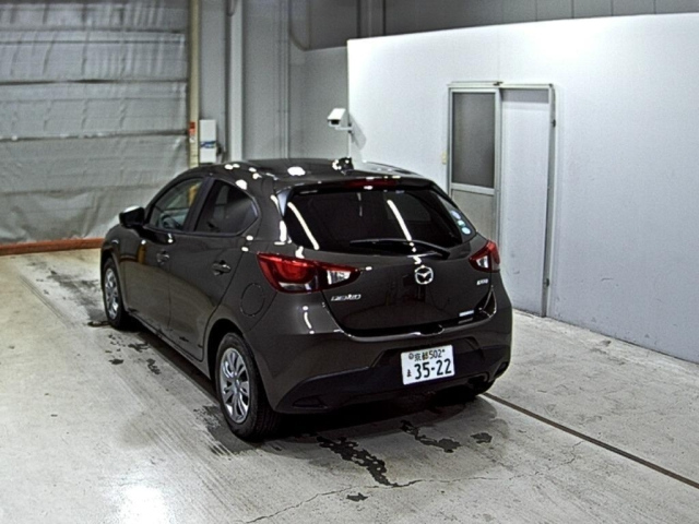 MAZDA DEMIO 2017