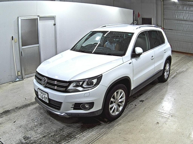 VOLKSWAGEN TIGUAN 2016