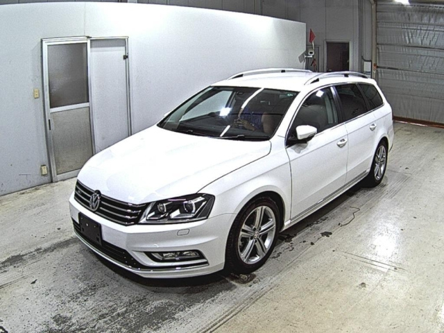 VOLKSWAGEN PASSAT VARIANT 2015