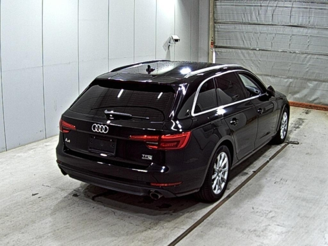 AUDI A4 2016