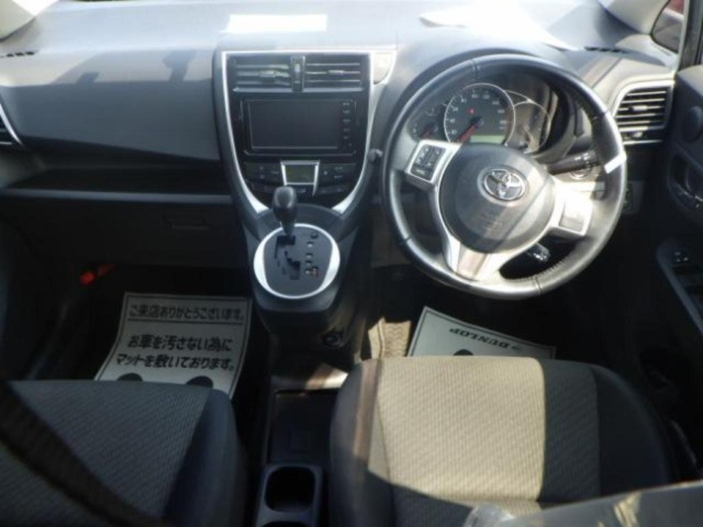 TOYOTA RACTIS 2014
