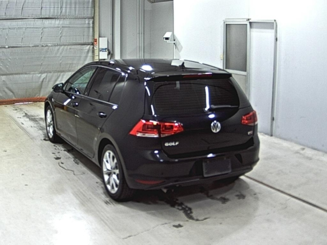 VOLKSWAGEN GOLF 2015