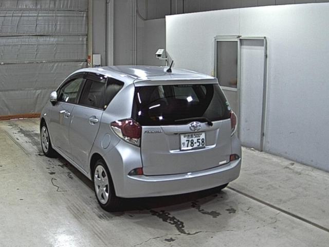 TOYOTA RACTIS 2014